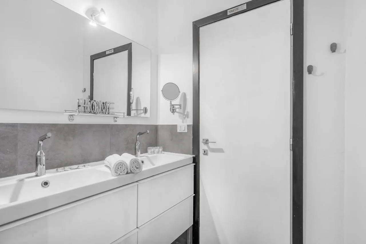 Apartment Pom10 -Loreto - Duomo- 5 Minutes From The Duomo Milan