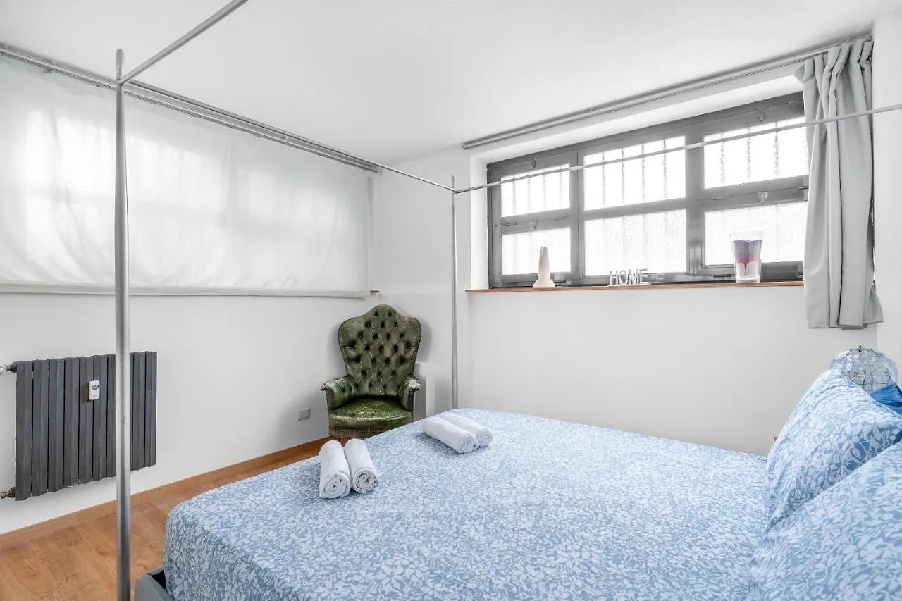 Apartment Pom10 -Loreto - Duomo- 5 Minutes From The Duomo Milan Italy